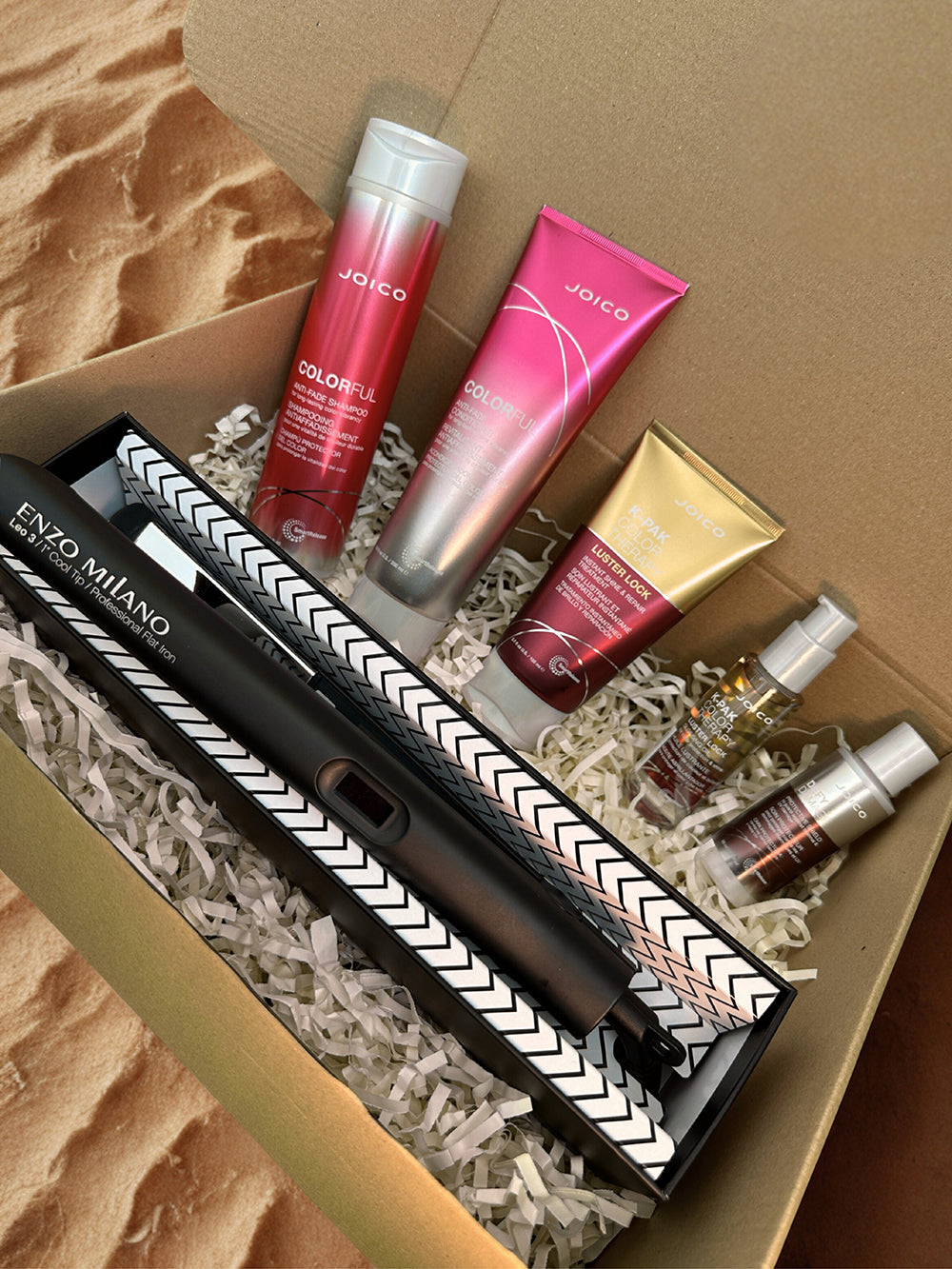 Box cabello teñido  Joico Color Full + Plancha Profesional de regalo